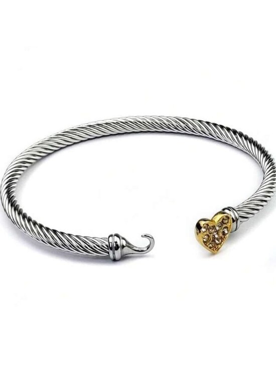 REVOLVE Jewelry - Heart Bracelet Q92